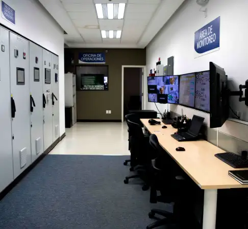 Centro de monitoreo y oficina de operaciones de Tracsa Energía para la supervisión remota de sistema