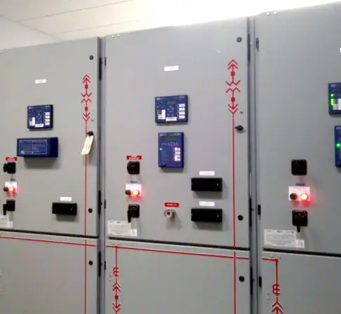 Personal de ingeniería de Tracsa Energía realizando la supervisión técnica y control de calidad en e
